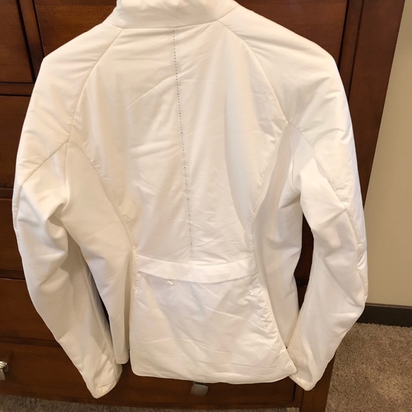 Lululemon Run for Cold Jacket - Picture 4 of 6